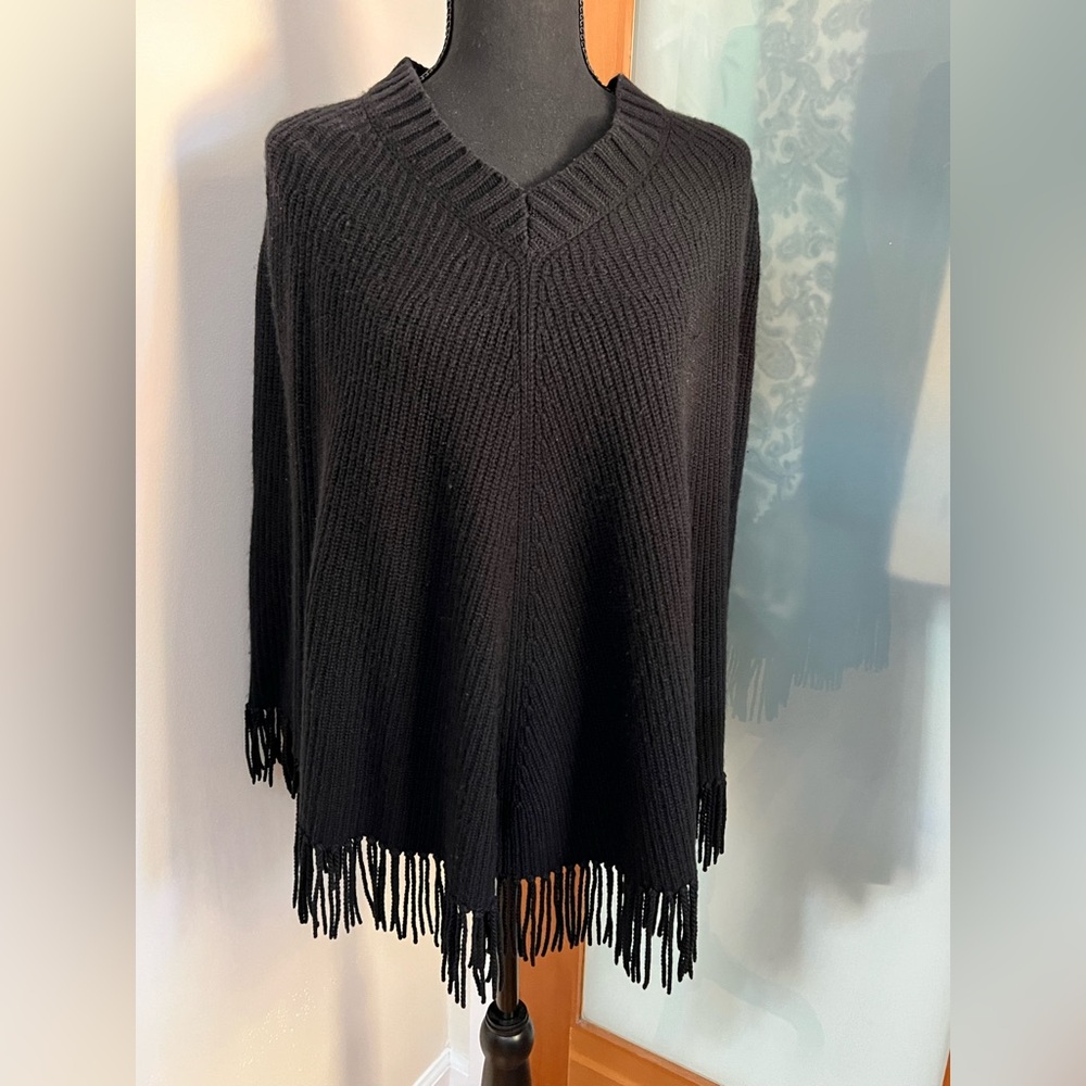 Banana Republic Elegant Black Knit Cashmere Poncho